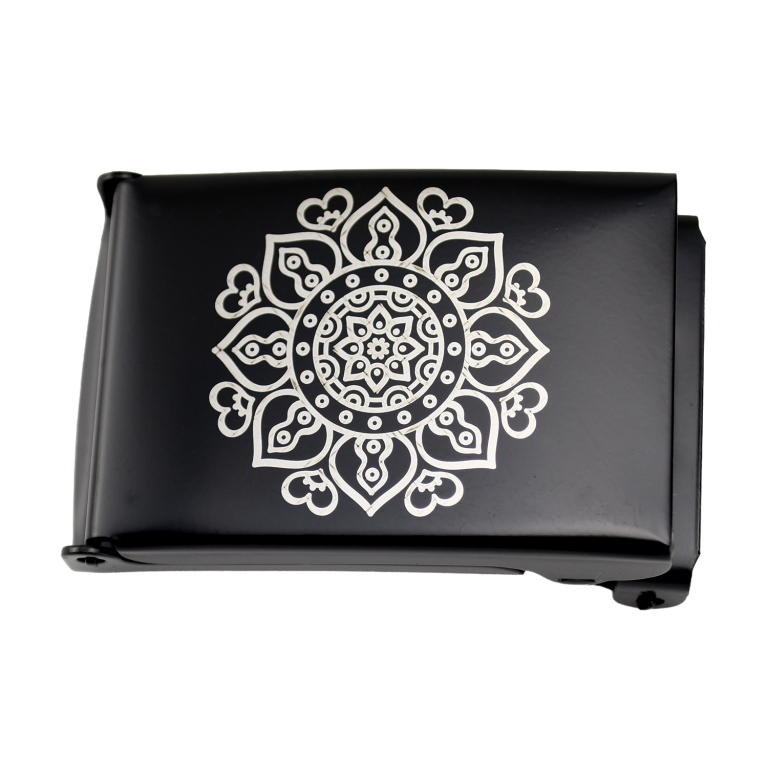 white_buckle_mandala2